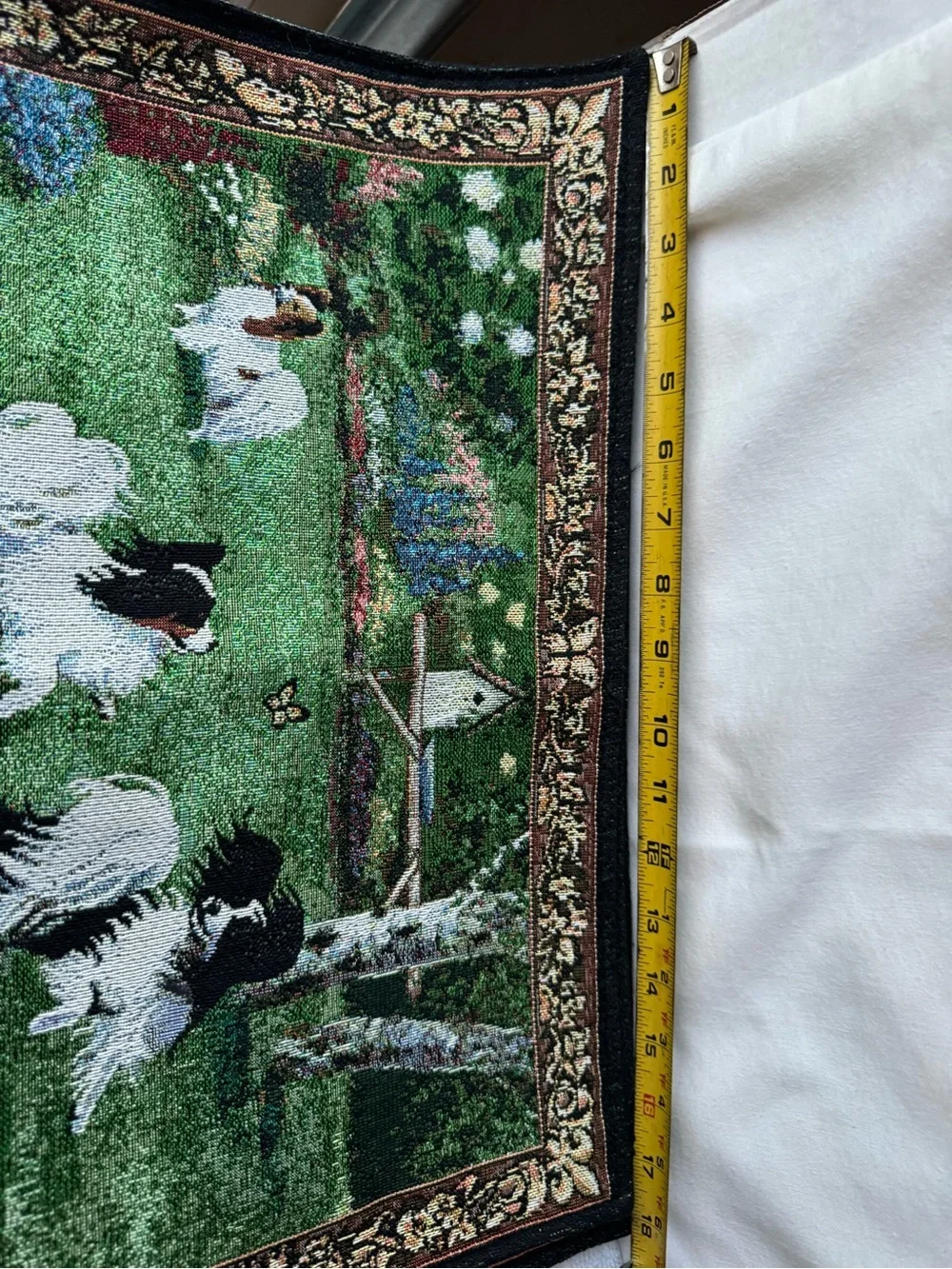 4 Tapestry like placemats papillon Scene